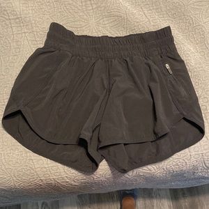 Lululemon Tracker shorts